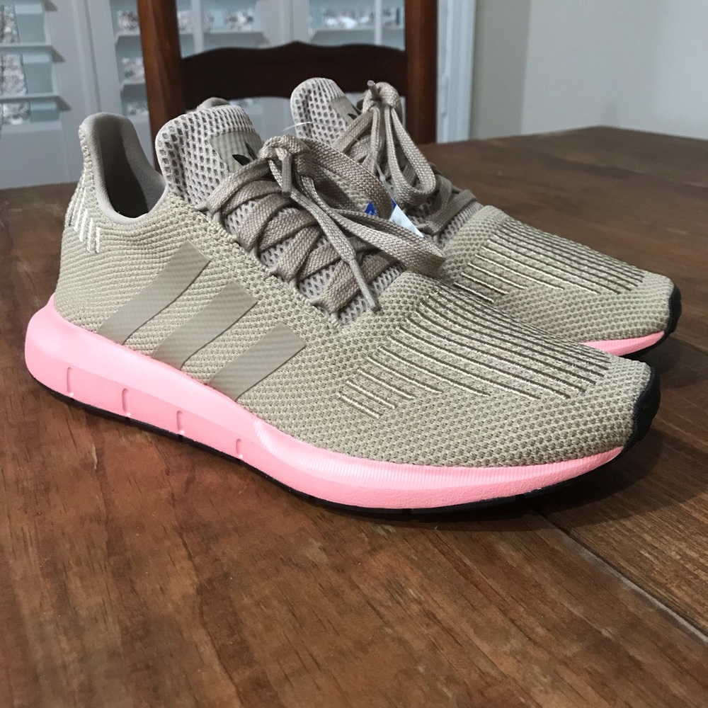 Women’s Original- MI Swift Run Adidas Shoes 👟